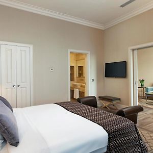 Premier King Suite
